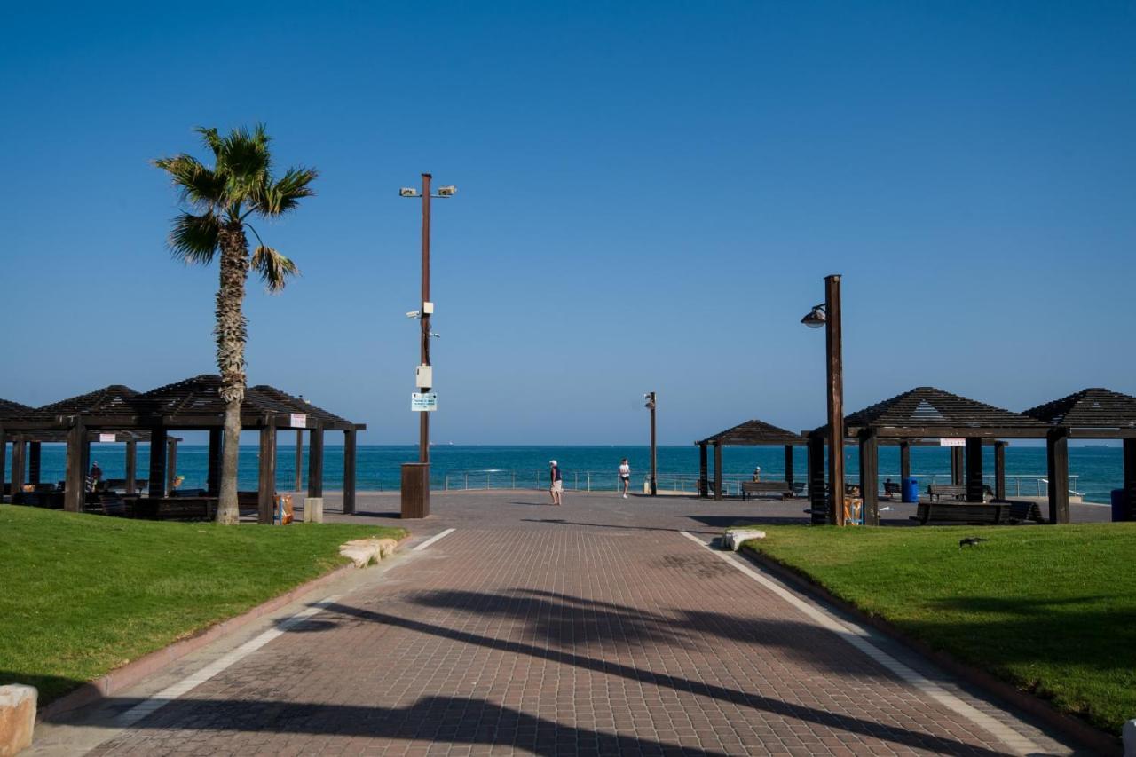 Luminous Sea Apartment Haifa Exterior photo
